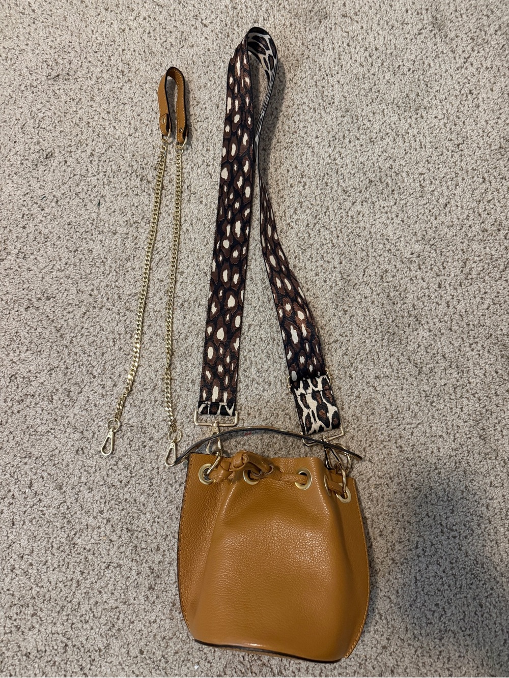 Leather bucket Crossbody Bag with Leopard Strap